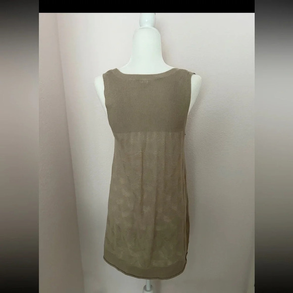 Rachel Roy V-neck sleeveless dress size M beige color - Picture 3 of 8